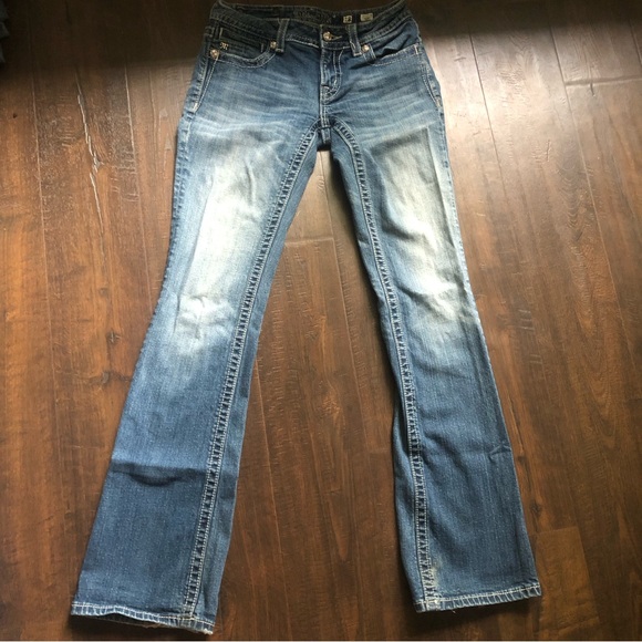 Rare cross miss me 🩷 - Picture 3 of 6